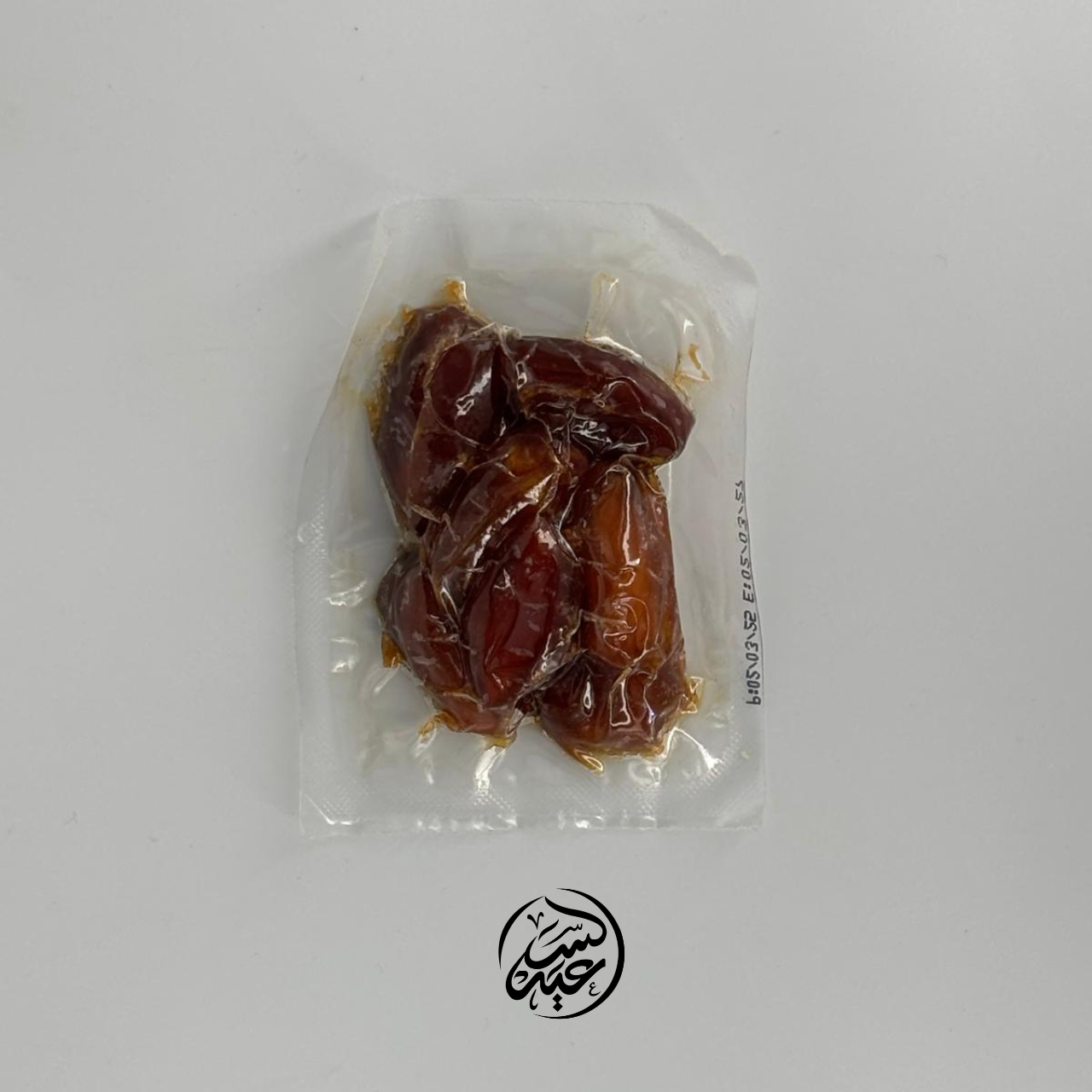 Vacuum-Packed Dates سناك التمر بدون نواة