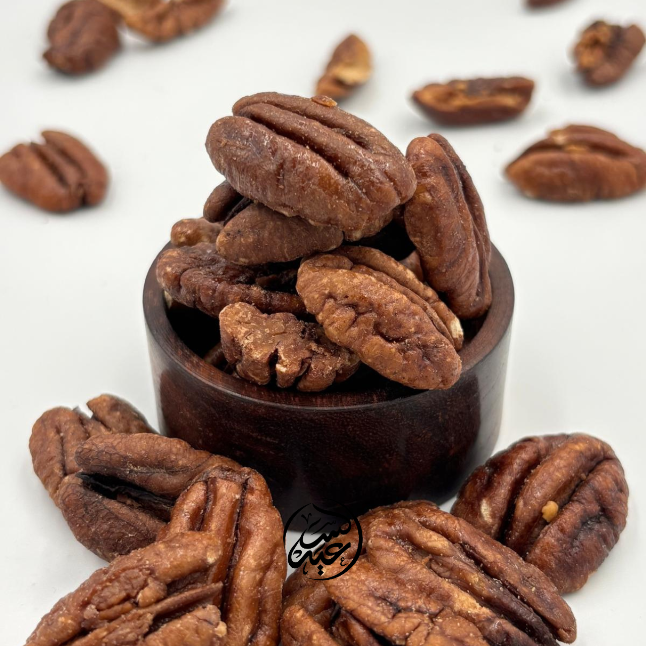 Vanilla-flavored roasted pecans جوز البيكان المحمّص بنكهة الفانيلا