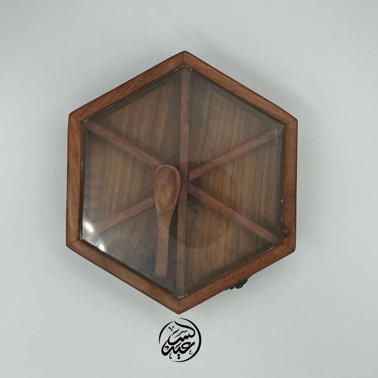 Hexagonal Wooden Herbs Container علبة الأعشاب الخشبية السداسية - بهارات و عطارة السعيد