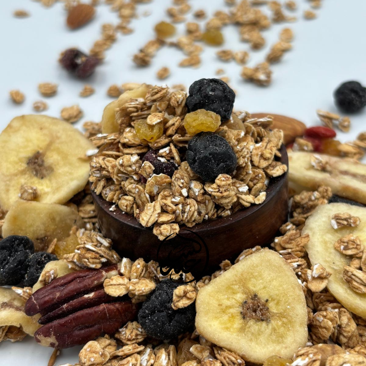 Granola (بدون سكر مضاف) الغرانولا بالمكسرات والفواكه المجففة