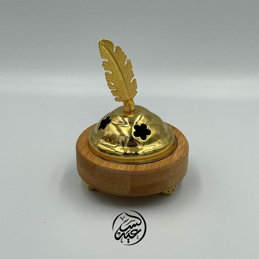 Round wooden incense burner with a copper lid مبخرة دائرية خشبية بغطاء نحاسي - بهارات و عطارة السعيد